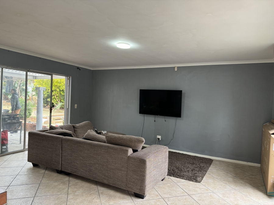 5 Bedroom Property for Sale in Table View Western Cape